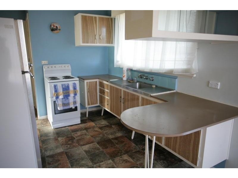 4 Charles Street, Werribee VIC 3030