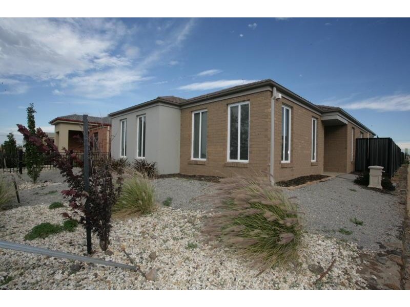 2 Hiltaba Walk, Tarneit VIC 3029