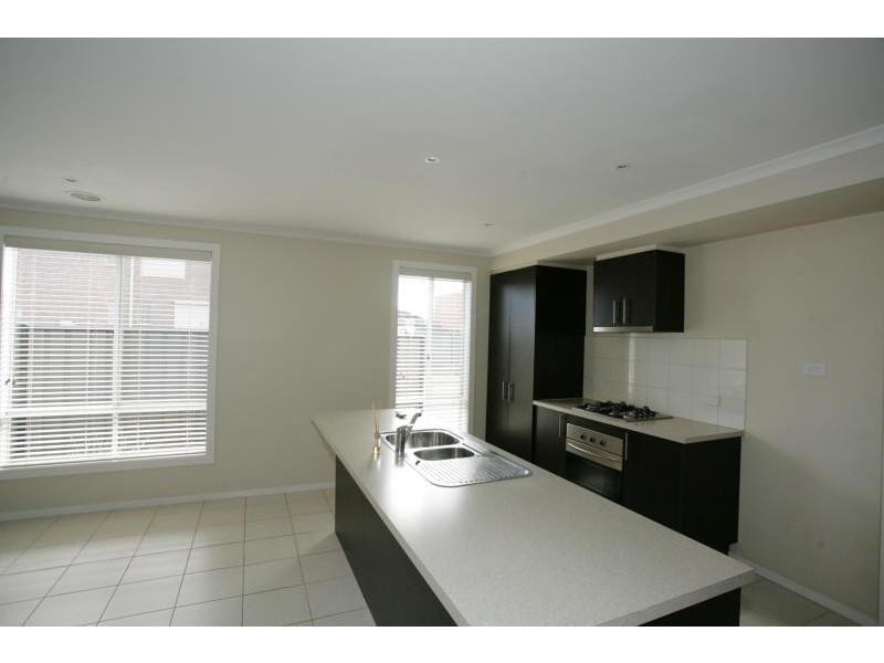2 Hiltaba Walk, Tarneit VIC 3029
