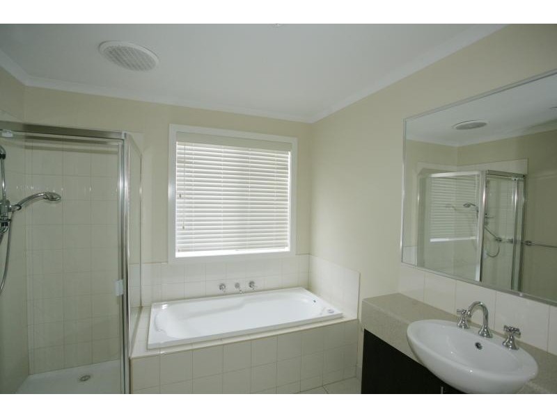 2 Hiltaba Walk, Tarneit VIC 3029