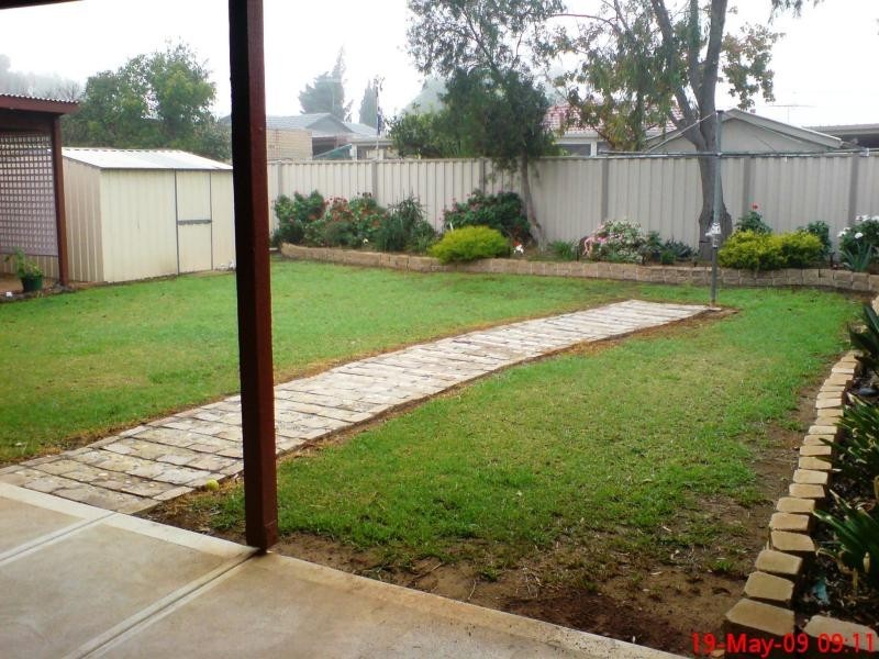 12 Glamorgan Avenue, Werribee VIC 3030