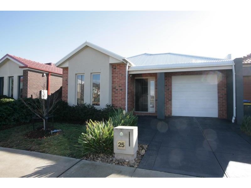 25 Nottingham Crescent, Tarneit VIC 3029