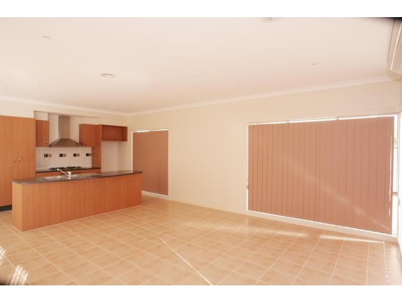 25 Nottingham Crescent, Tarneit VIC 3029