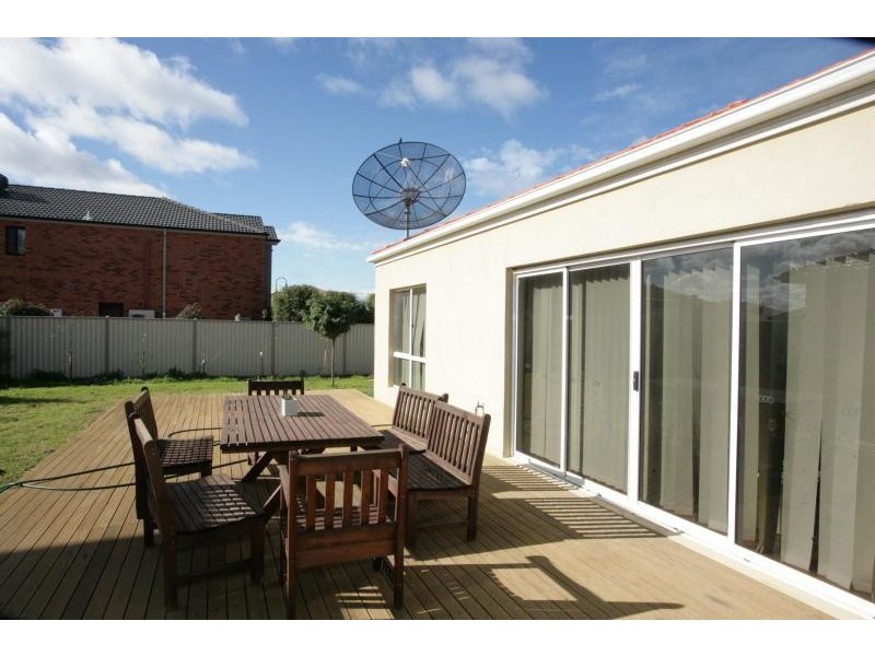 41 Caradon Drive, Truganina VIC 3029