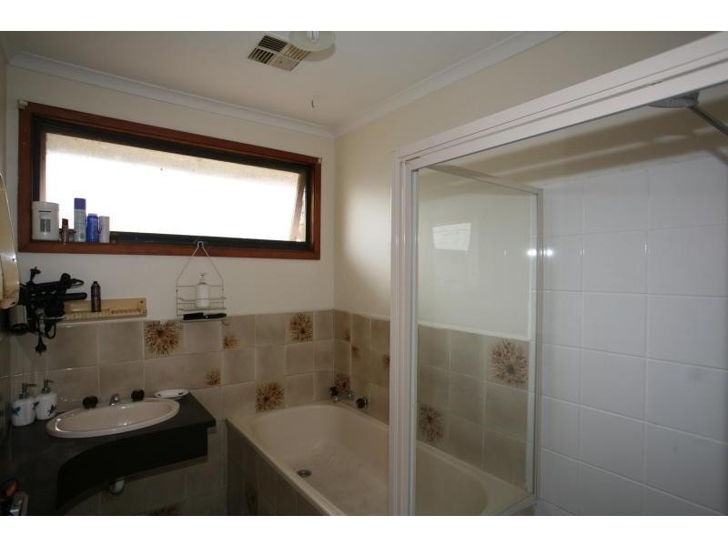 32 Melview Drive, Wyndham Vale VIC 3024