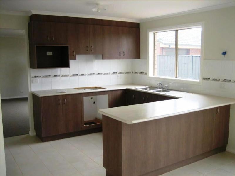 41 Manor Lakes Boulevard, Wyndham Vale VIC 3024