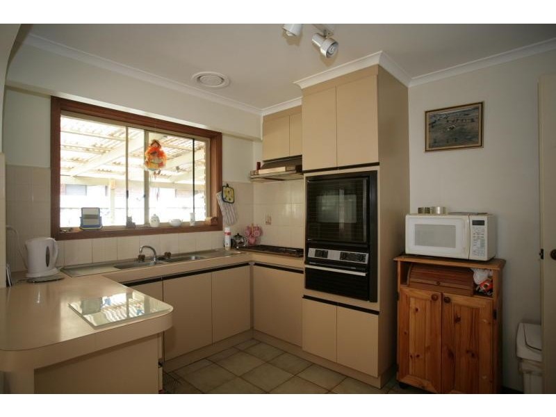 6 Wallara Road, Werribee VIC 3030