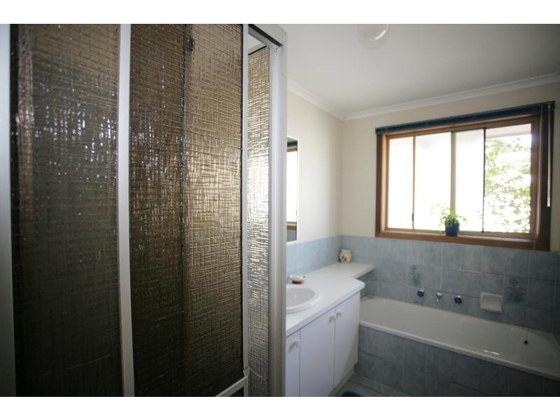 6 Wallara Road, Werribee VIC 3030