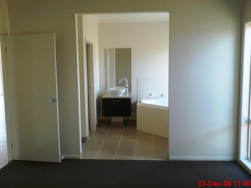 7 Bradley Grove, Tarneit VIC 3029