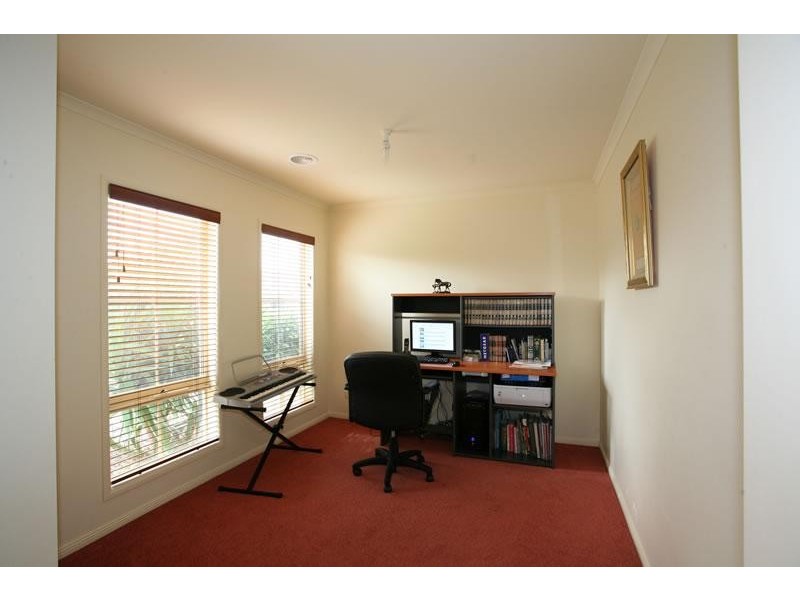 10 Kingsfield Way, Truganina VIC 3029
