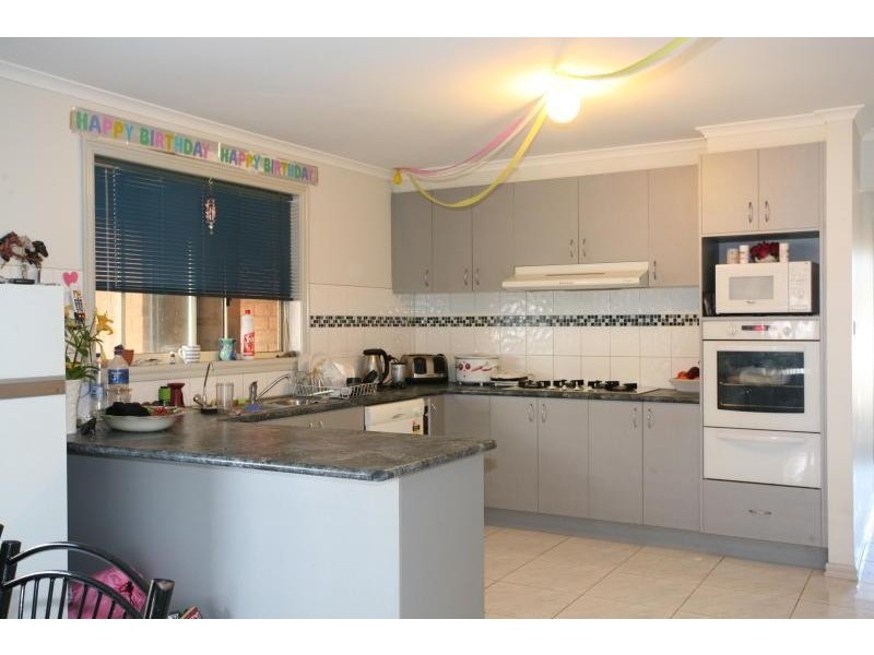 8 Eliza Grove, Wyndham Vale VIC 3024