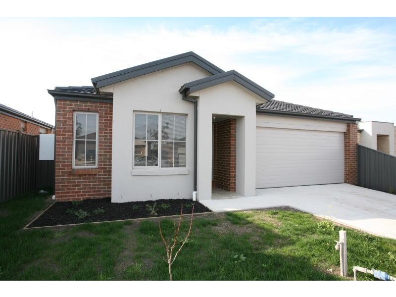 4 Romek Way, Truganina VIC 3029