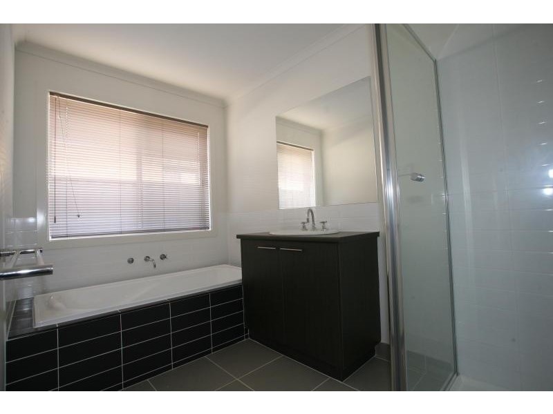 4 Romek Way, Truganina VIC 3029