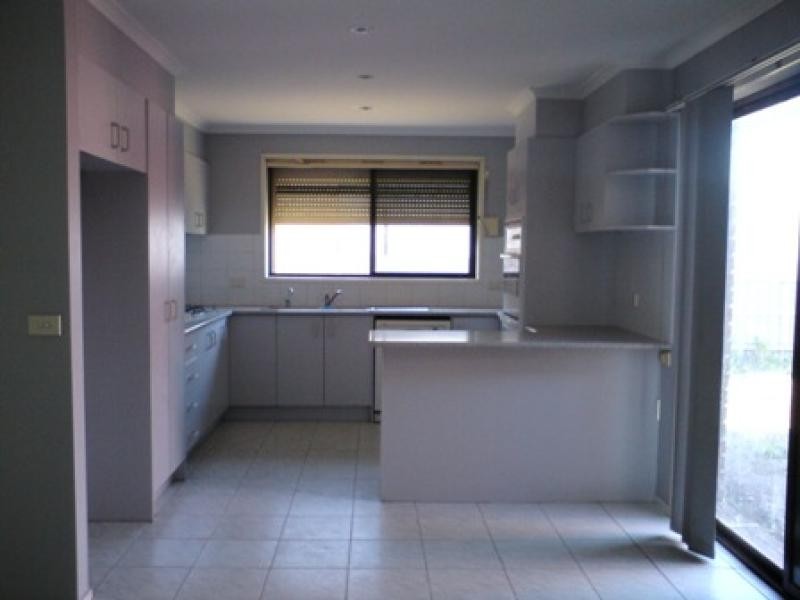 8 Mokhtar Drive, Hoppers Crossing VIC 3029