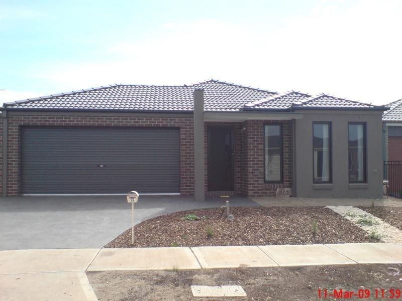 26 Blue Jay Crescent, Tarneit VIC 3029
