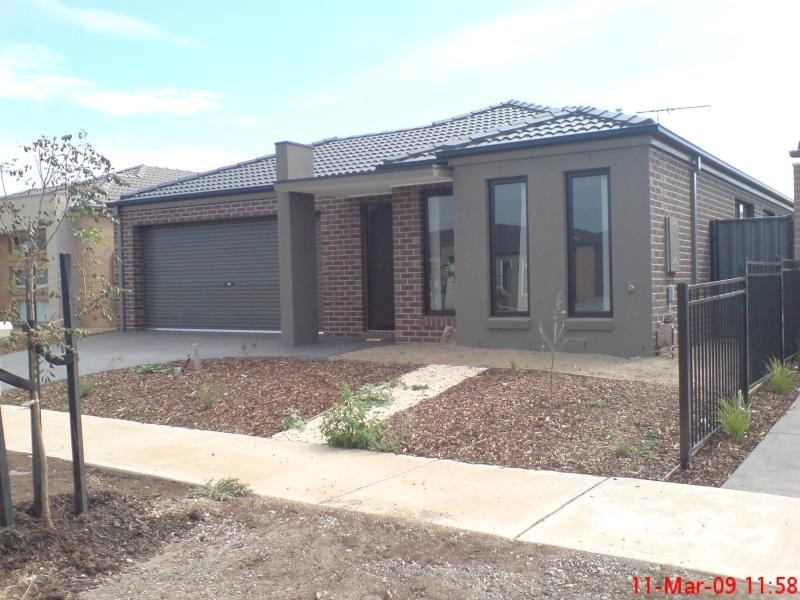 26 Blue Jay Crescent, Tarneit VIC 3029