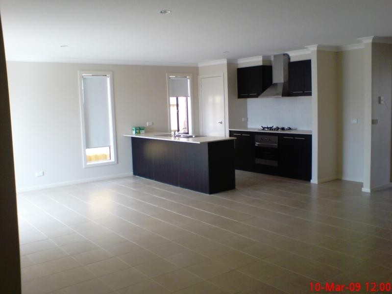 16 Gungurra Grove, Wyndham Vale VIC 3024