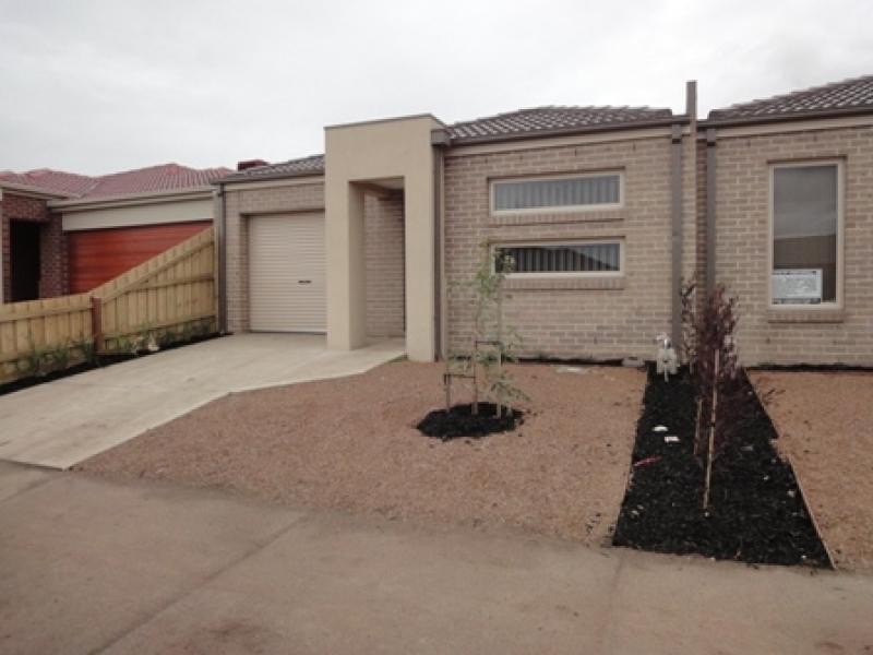 Unit 1/6 Westmeadows Lane, Truganina VIC 3029