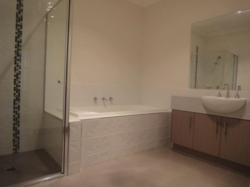 Unit 1/6 Westmeadows Lane, Truganina VIC 3029