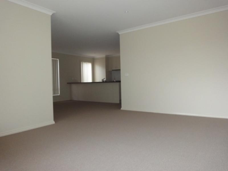 48 Bronson Circuit, Hoppers Crossing VIC 3029