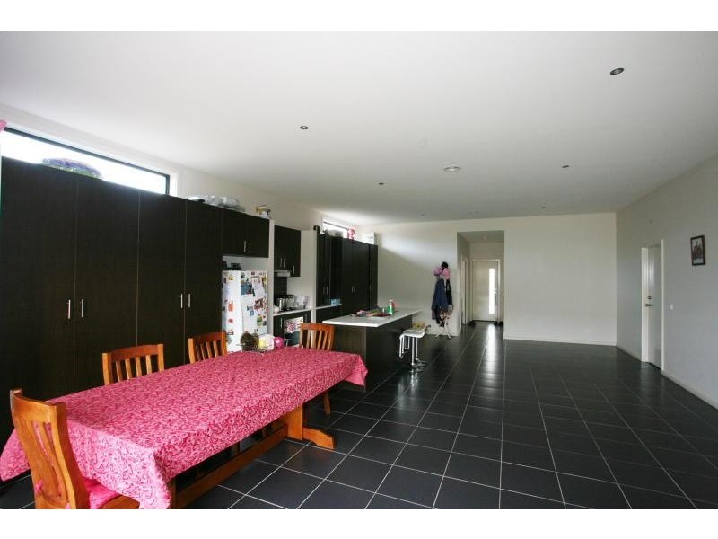 10 Whiteley Avenue, Point Cook VIC 3030