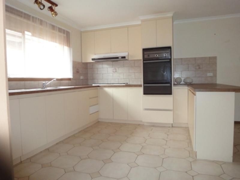 12 Tolmie Avenue, Werribee VIC 3030