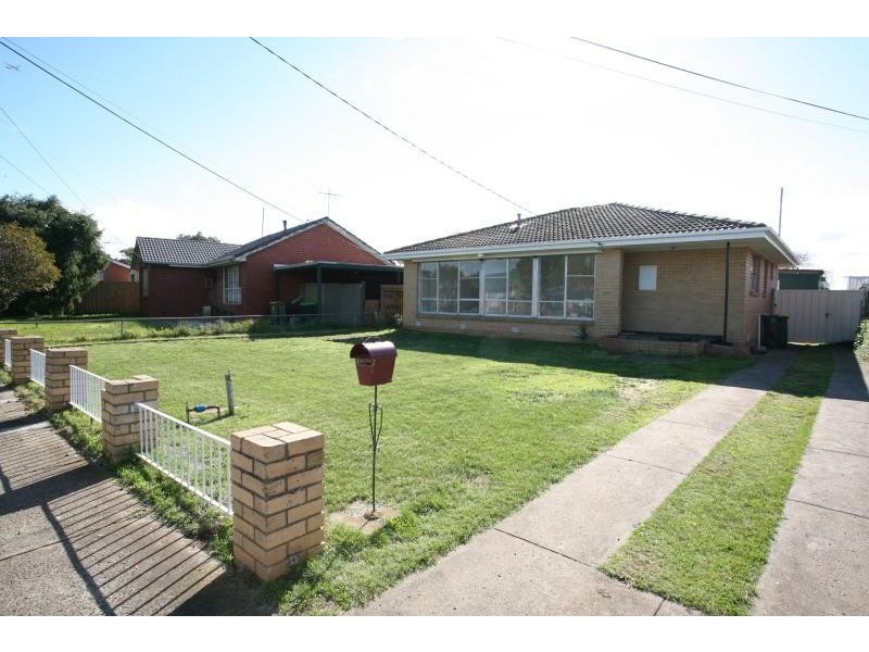 11 Thomson Avenue, Laverton VIC 3028