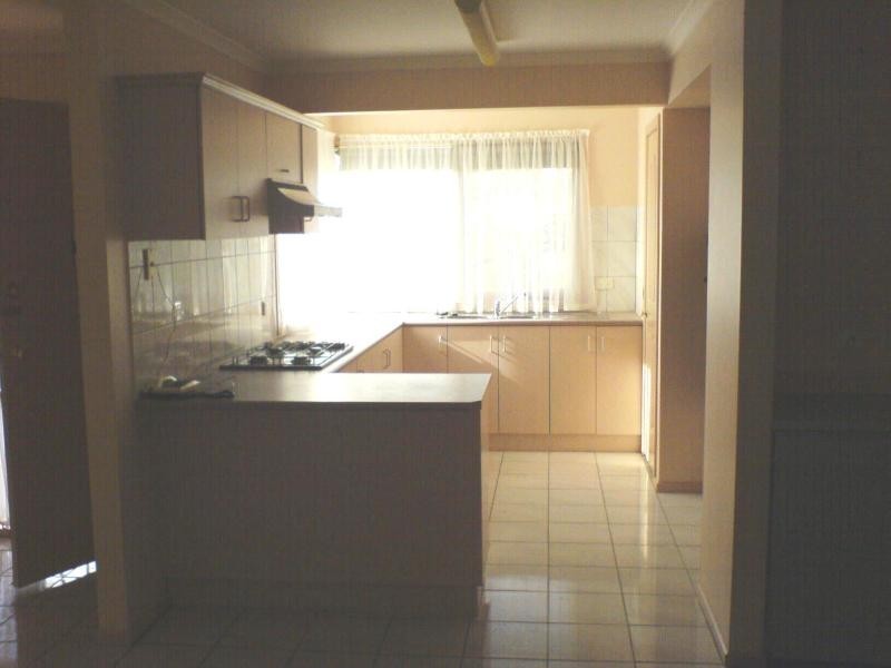 Unit 2/153 Mossfiel Drive, Hoppers Crossing VIC 3029