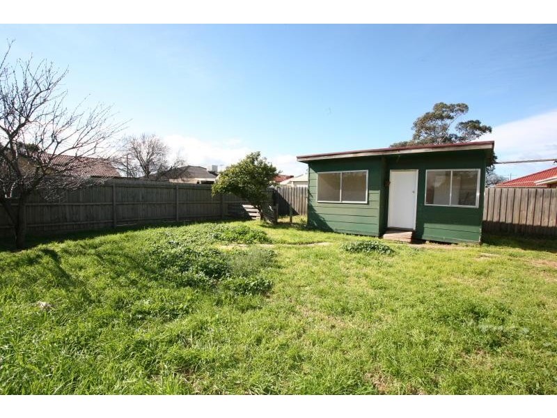 11 Thomson Avenue, Laverton VIC 3028