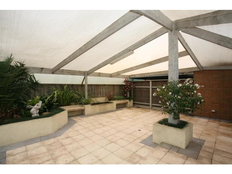 2 John Flynn Crescent, Hoppers Crossing VIC 3029