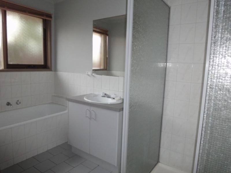 20 Kathleen Crescent, Hoppers Crossing VIC 3029