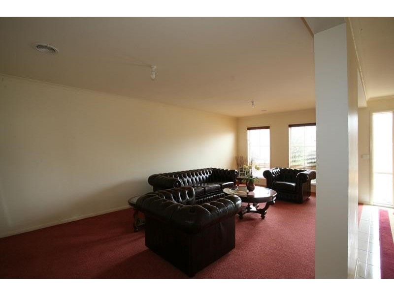 10 Kingsfield Way, Truganina VIC 3029