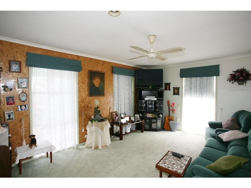 8 Thrush Court, Werribee VIC 3030