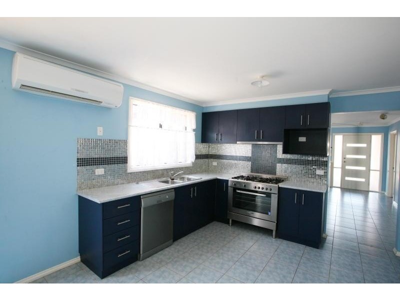 6 Lindrum Outlook, Tarneit VIC 3029