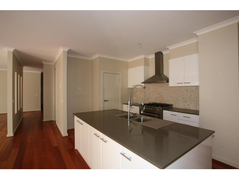 3 Fantail Crescent, Williams Landing VIC 3027