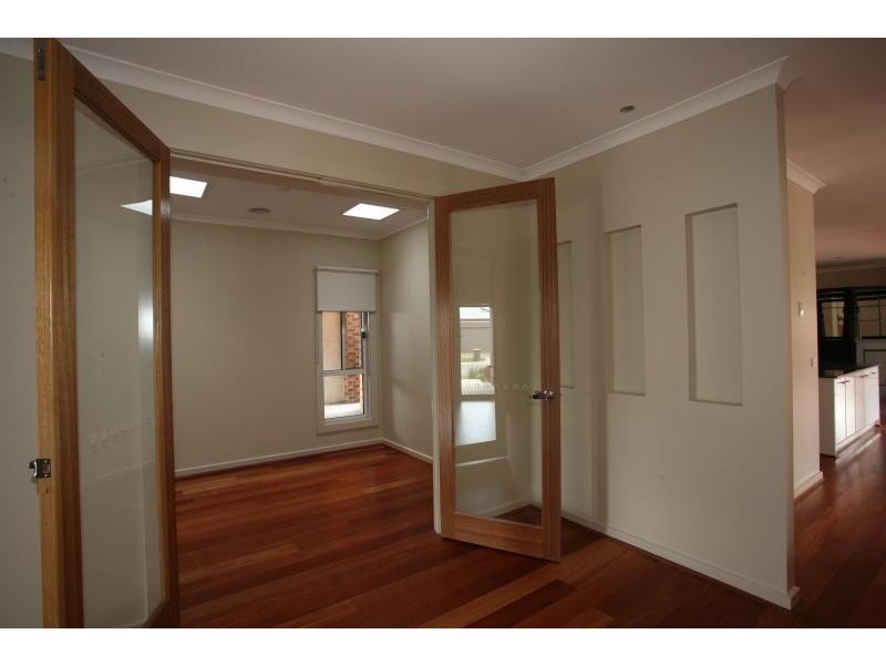 3 Fantail Crescent, Williams Landing VIC 3027