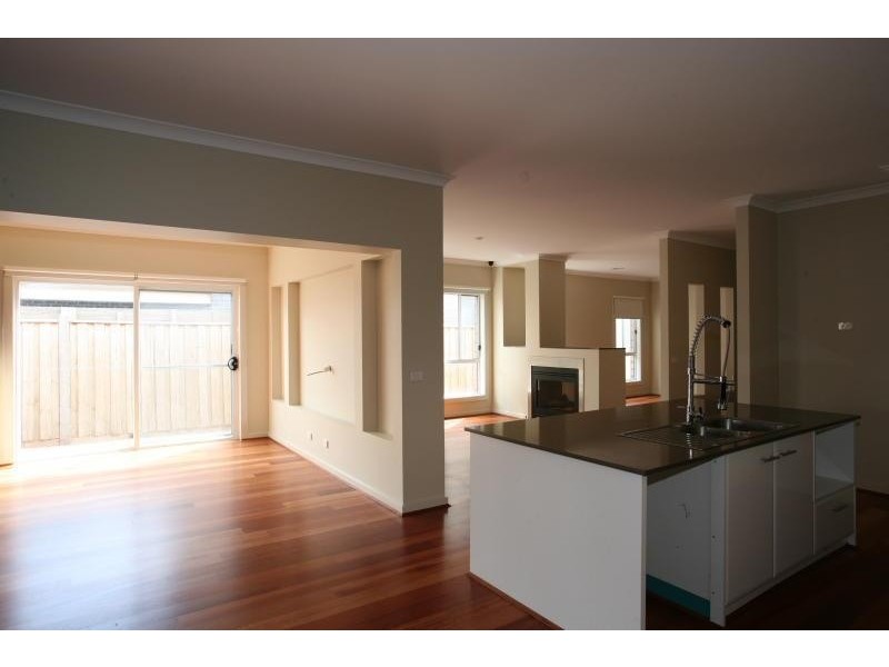 3 Fantail Crescent, Williams Landing VIC 3027