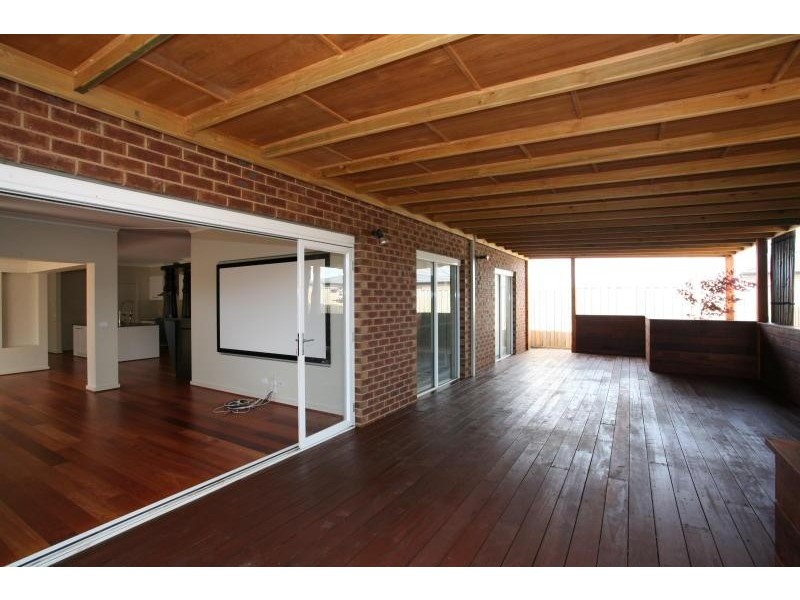 3 Fantail Crescent, Williams Landing VIC 3027