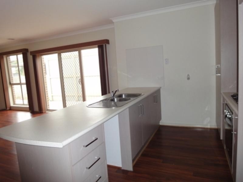 Unit 1/58 Baden Drive, Hoppers Crossing VIC 3029