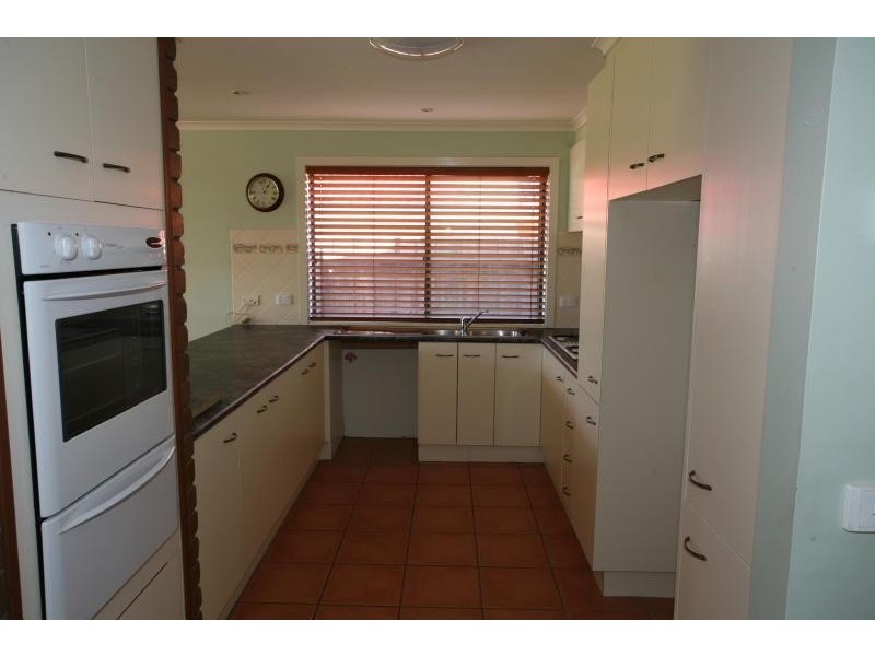 17 Wilton Close, Wyndham Vale VIC 3024