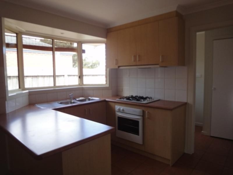 32 Kasem Drive, Werribee VIC 3030