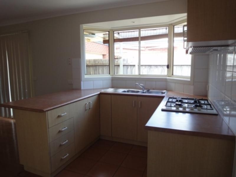 32 Kasem Drive, Werribee VIC 3030