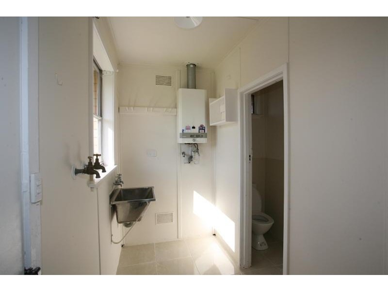 11 Thomson Avenue, Laverton VIC 3028