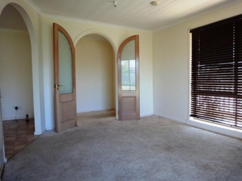 6 Kenneth Close, Hoppers Crossing VIC 3029