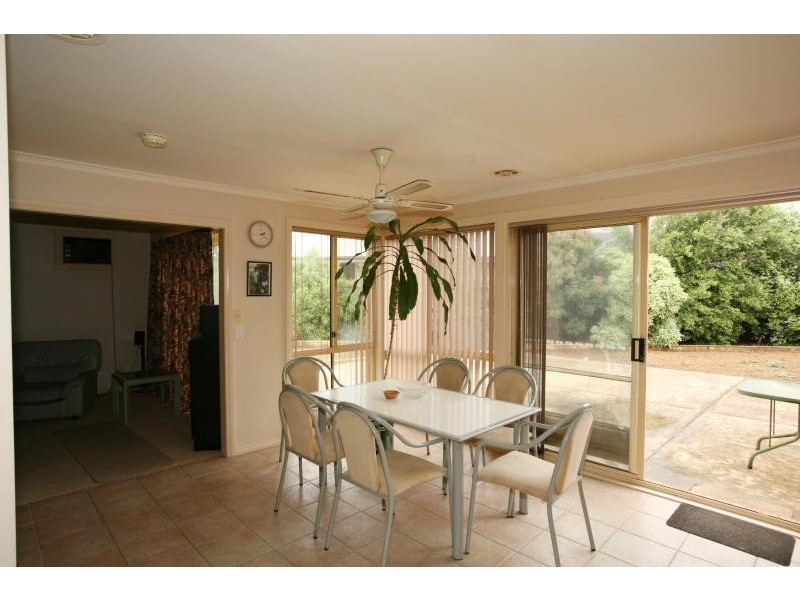 5 Haveaux Street, Werribee VIC 3030