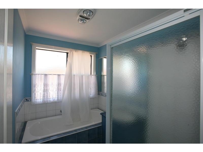 6 Lindrum Outlook, Tarneit VIC 3029