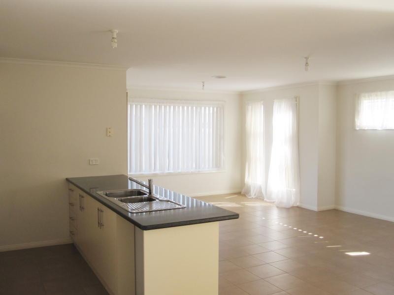 Unit 1/8 Gallop Court, Truganina VIC 3029