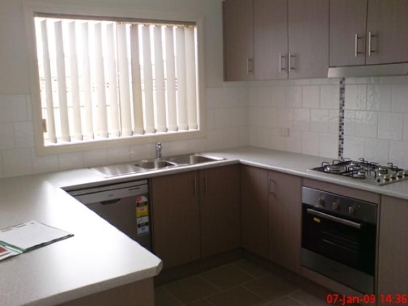 Unit 2/88 Conquest Drive, Werribee VIC 3030