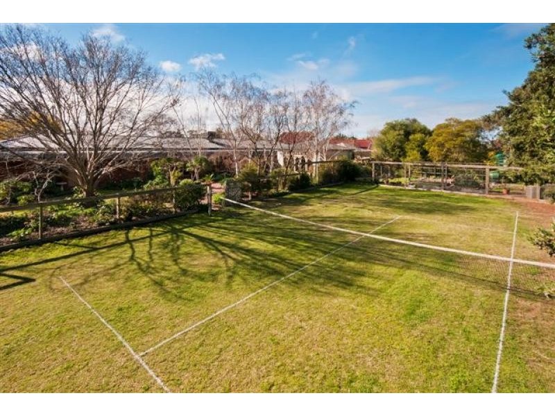 2 De Garis Place, Werribee VIC 3030