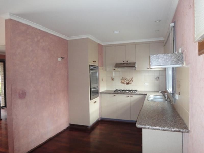 27 Illawong Grove, Werribee VIC 3030